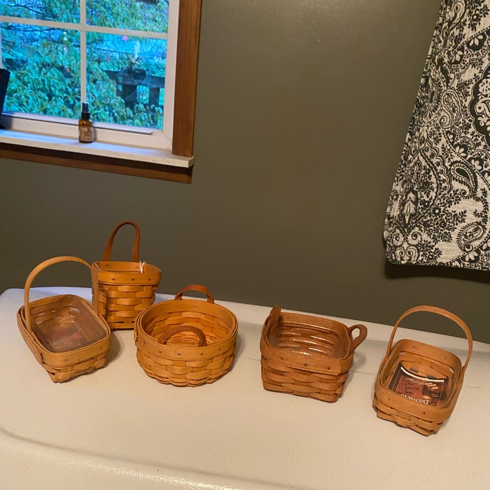 5 smaller longaberger basket selling as a lot